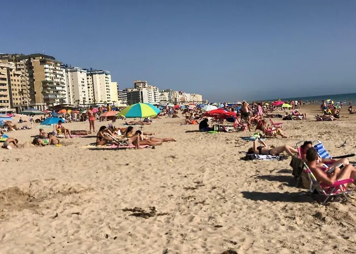 Apartamento Cerca De La Playa Victoria De Cadiz