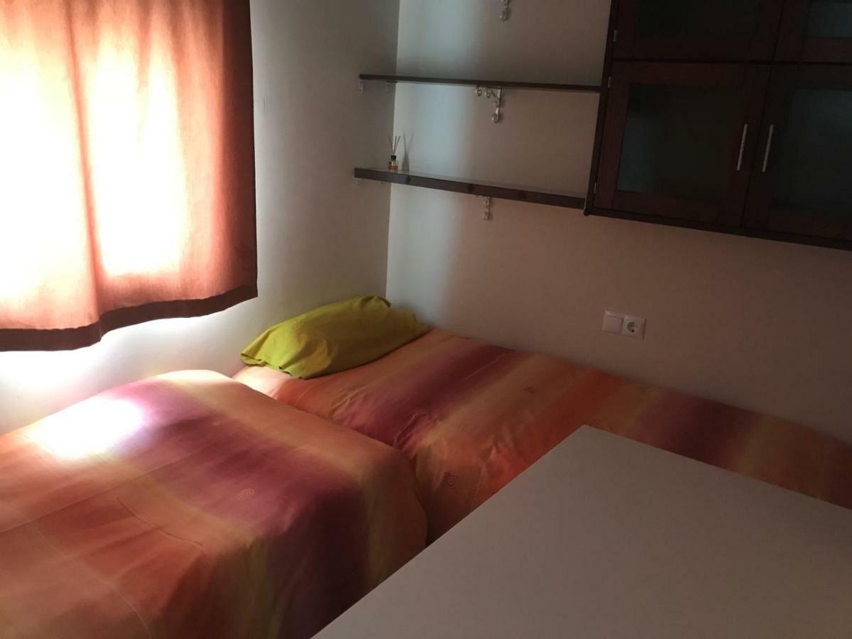 Apartamento Cerca De La Playa Victoria De *